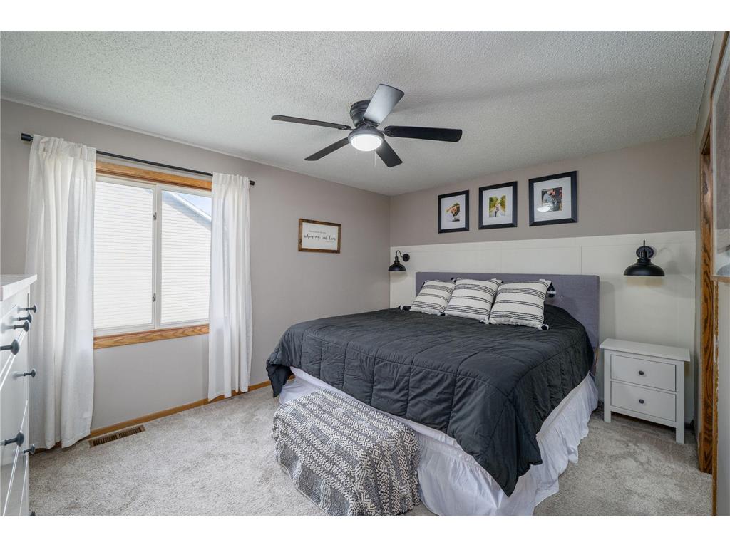 633 108th Avenue NW Coon Rapids MN 55448 7069496 image16