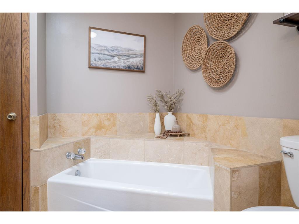 633 108th Avenue NW Coon Rapids MN 55448 7069496 image22