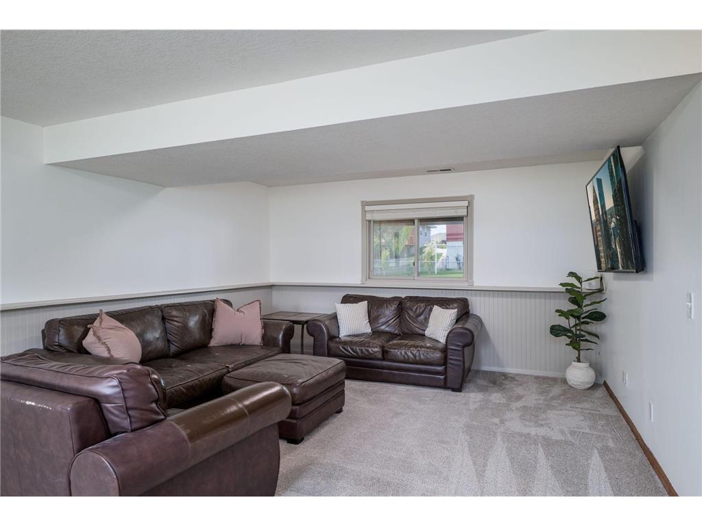 633 108th Avenue NW Coon Rapids MN 55448 7069496 image25