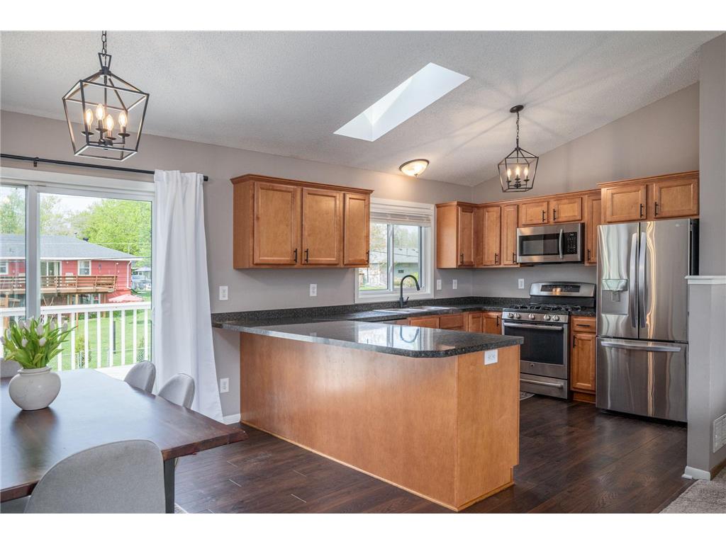 633 108th Avenue NW Coon Rapids MN 55448 7069496 image3