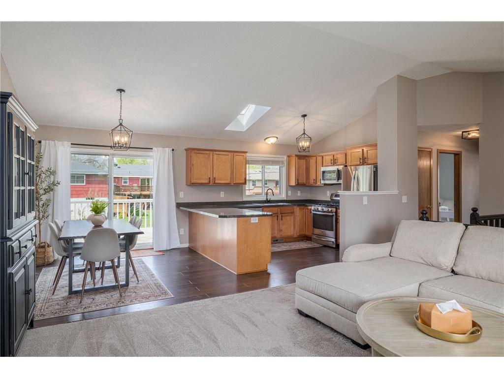 633 108th Avenue NW Coon Rapids MN 55448 7069496 image5