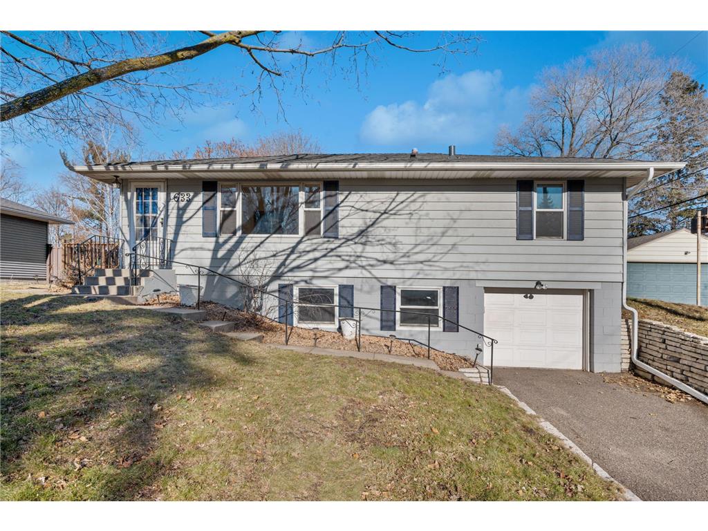 633 Belmont Lane W Roseville MN 55113 6484397 image1
