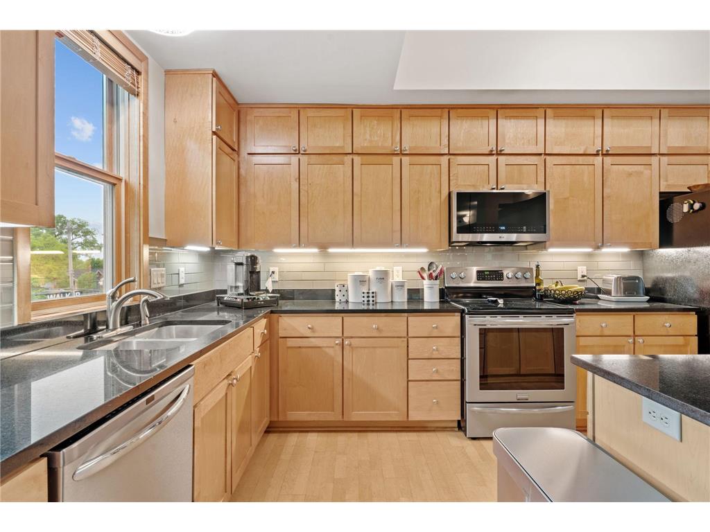 633 Dayton Avenue #8 Saint Paul MN 55104 7081734 image20