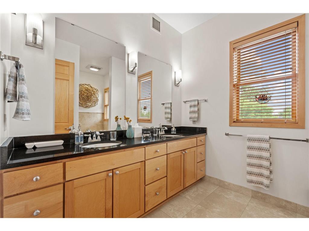 633 Dayton Avenue #8 Saint Paul MN 55104 7081734 image33