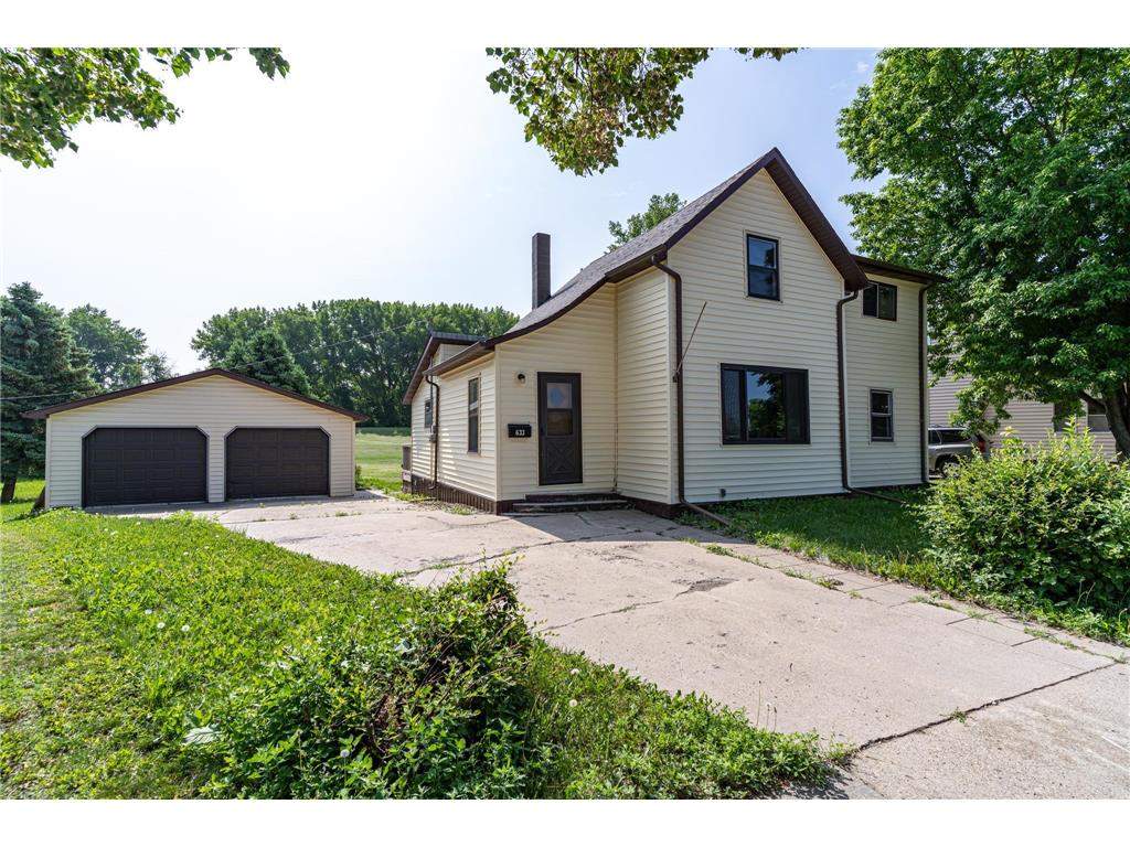 633 Hunter Street, Crookston, MN, 56716 MLS 6340306 Edina Realty