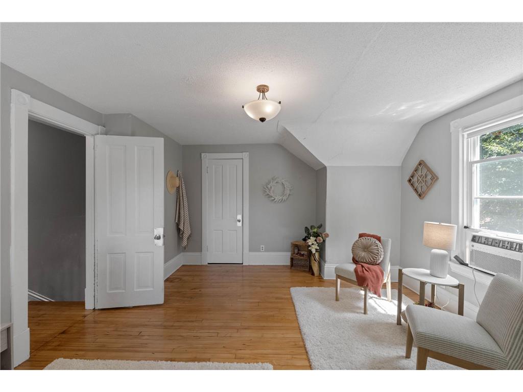633 Kent Street Saint Paul MN 55103 7100494 image18