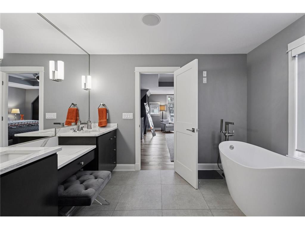 633 Park Street E Wayzata MN 55391 7087617 image16