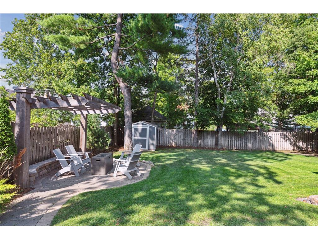 633 Park Street E Wayzata MN 55391 7087617 image34