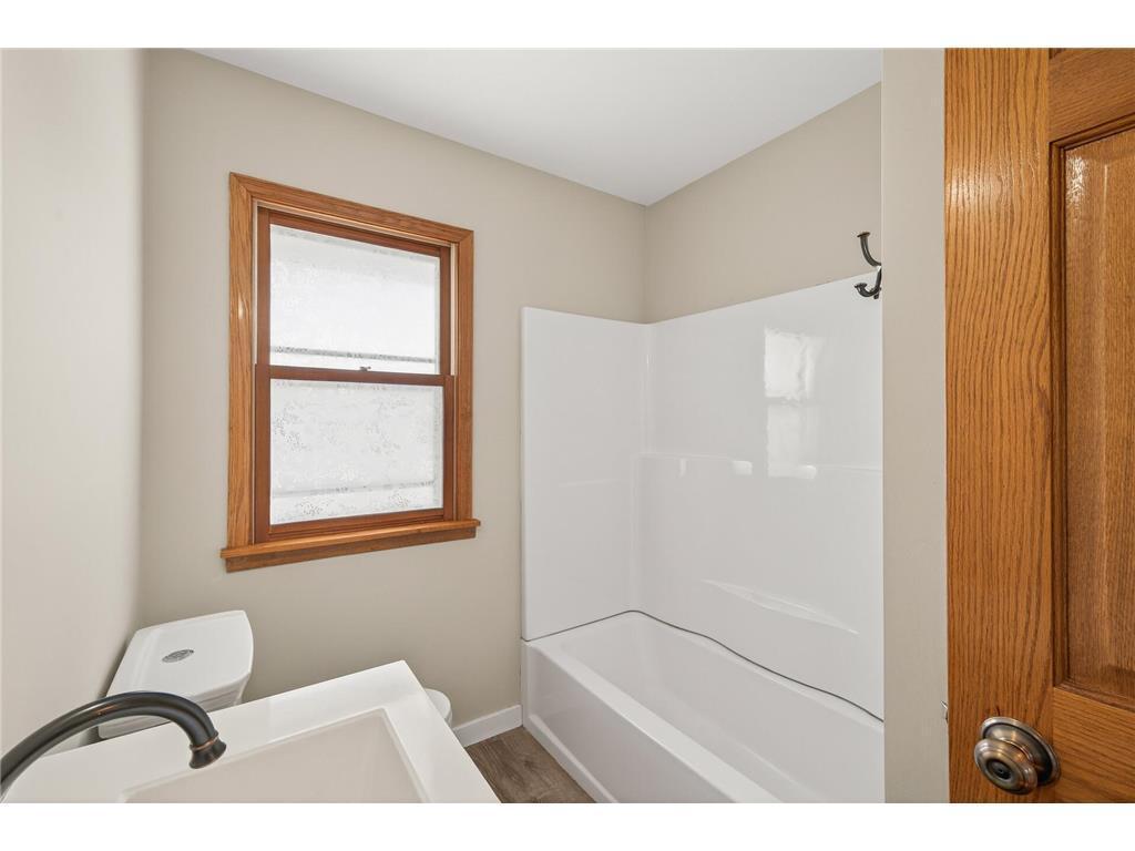 6330 Perry Avenue N Brooklyn Center MN 55429 7083515 image16