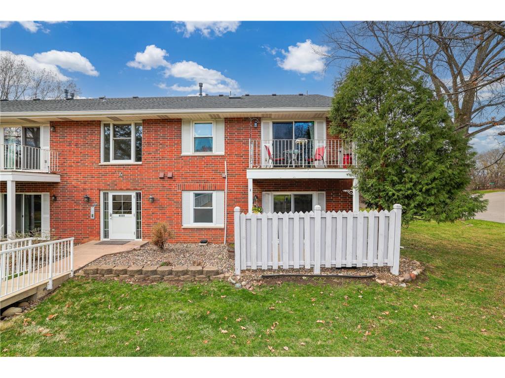6333 Alderwood Circle #B Woodbury MN 55125 7056219 image1