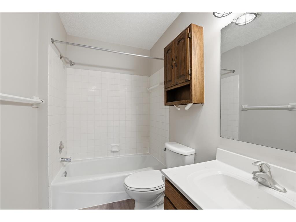 6333 Alderwood Circle #B Woodbury MN 55125 7056219 image14