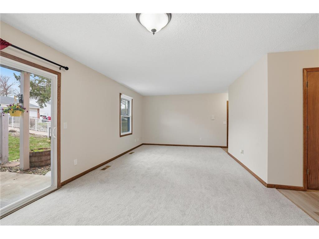 6333 Alderwood Circle #B Woodbury MN 55125 7056219 image4