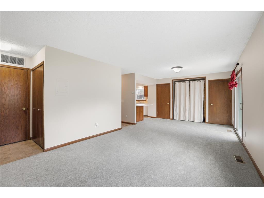 6333 Alderwood Circle #B Woodbury MN 55125 7056219 image7