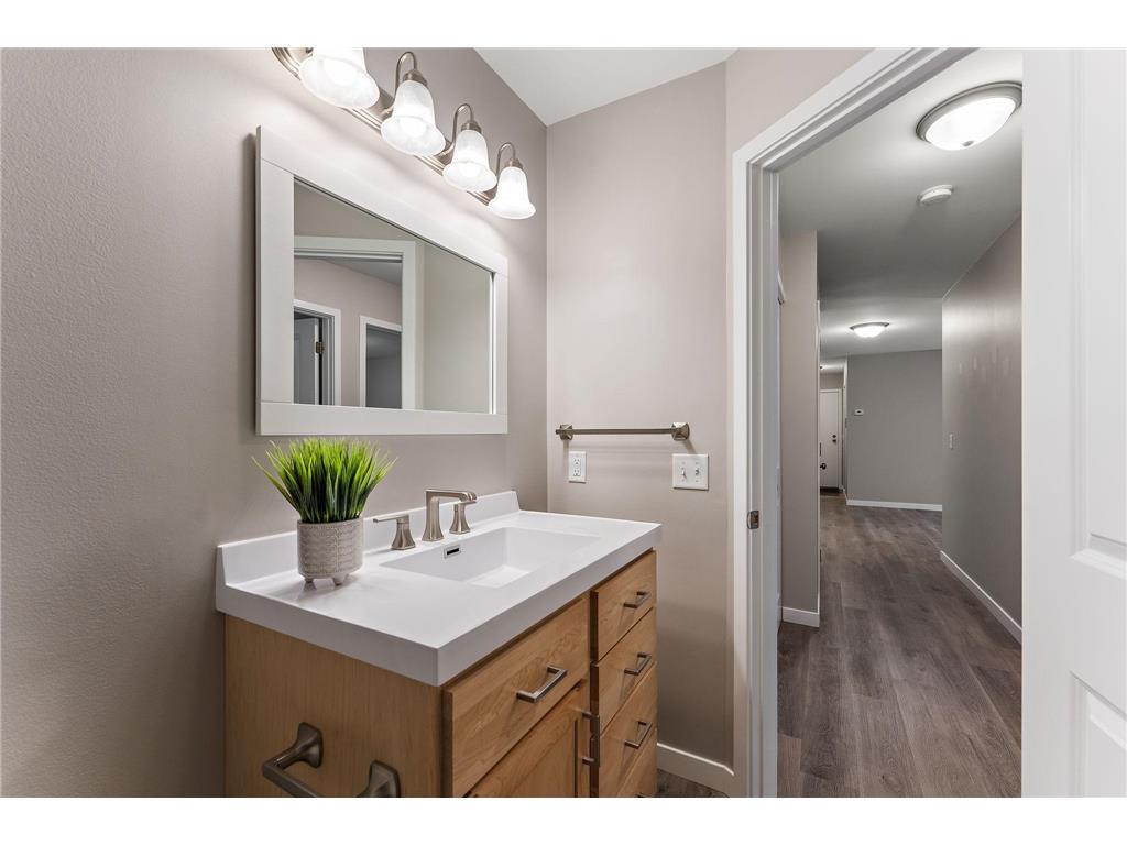 6333 Alderwood Circle #D Woodbury MN 55125 6819177 image11