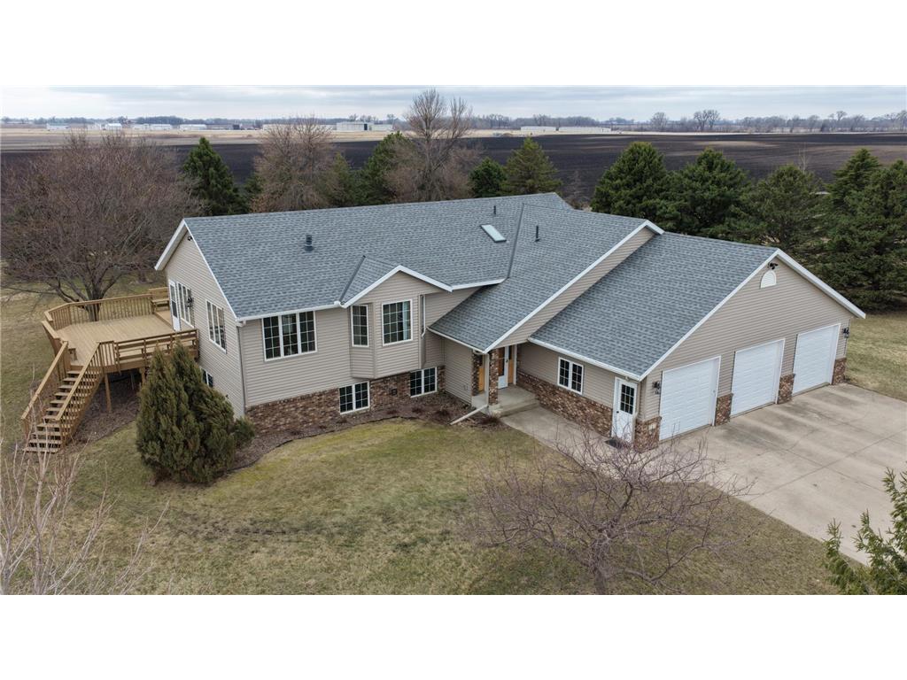 6335 1st Avenue W Willmar MN 56201 7038462 image1