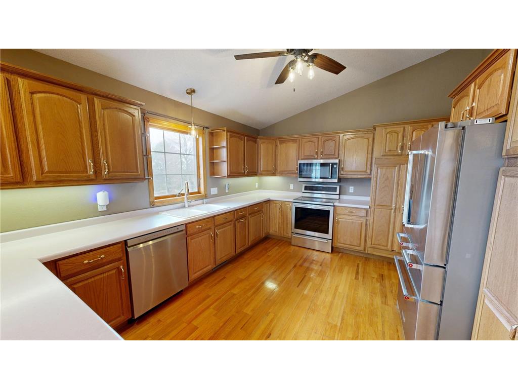 6335 1st Avenue W Willmar MN 56201 7038462 image10