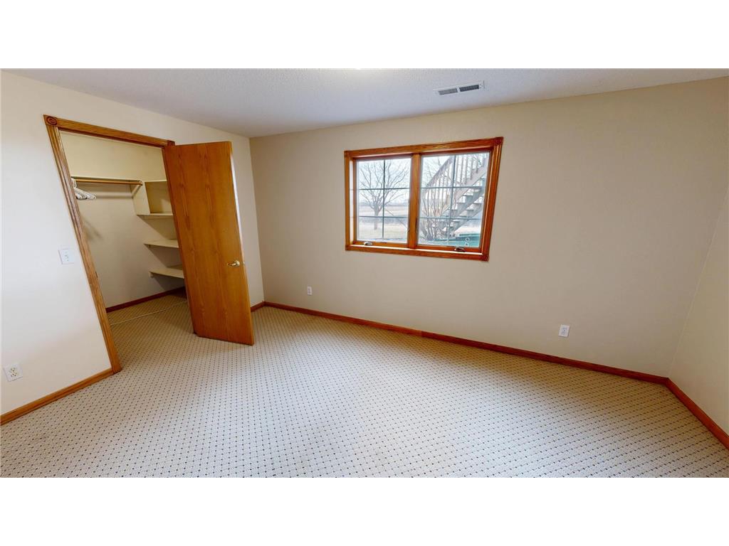 6335 1st Avenue W Willmar MN 56201 7038462 image40
