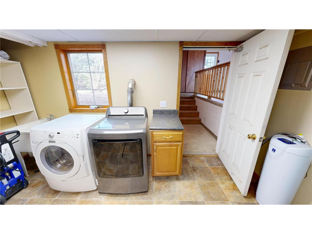 6335 1st Avenue W Willmar MN 56201 7038462 image41