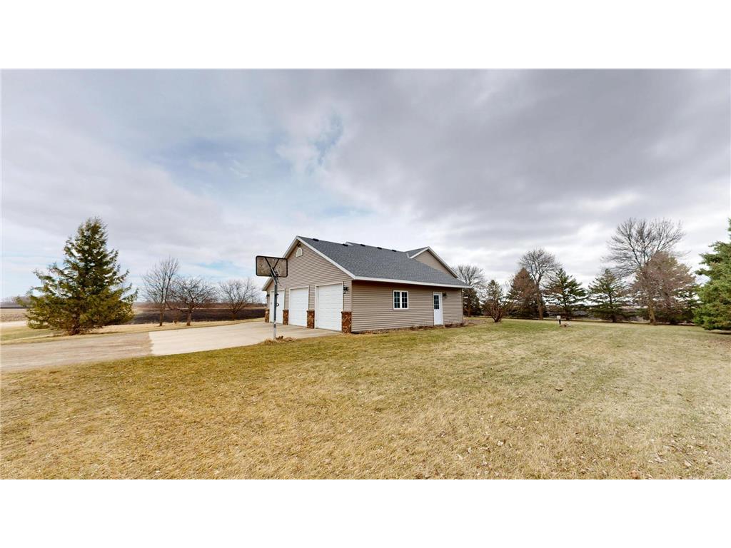 6335 1st Avenue W Willmar MN 56201 7038462 image66