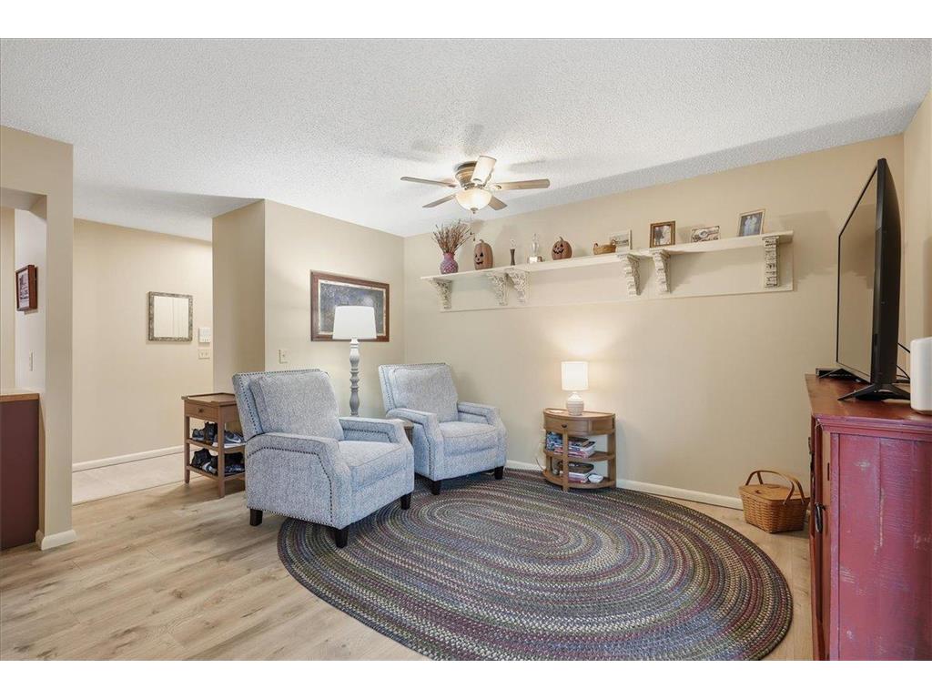 6337 Alderwood Circle #A Woodbury MN 55125 6806295 image4