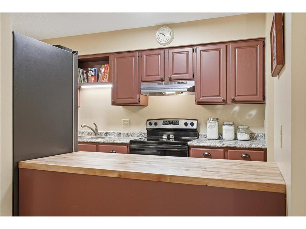 6337 Alderwood Circle #A Woodbury MN 55125 6806295 image9