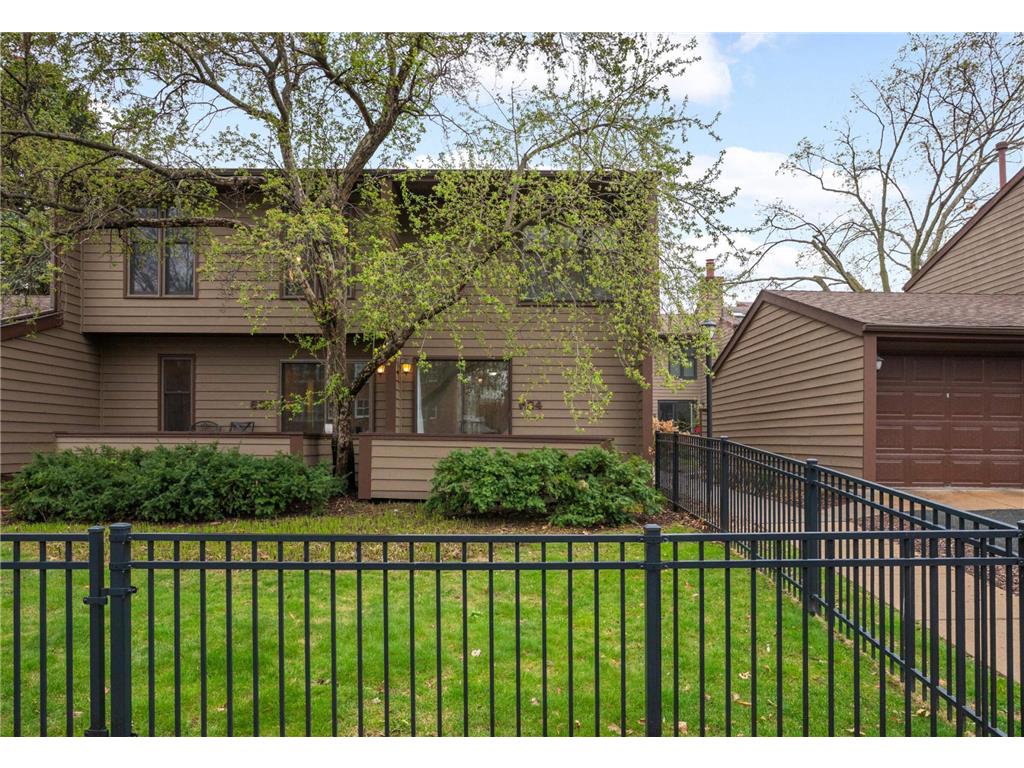 634 3rd Avenue SE Minneapolis MN 55414 6689833 image1