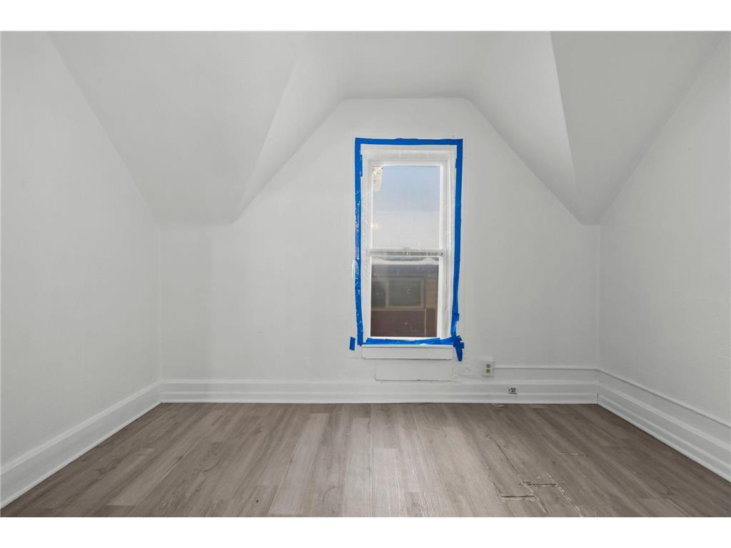 634 Van Buren Avenue Saint Paul MN 55104 7022178 image14