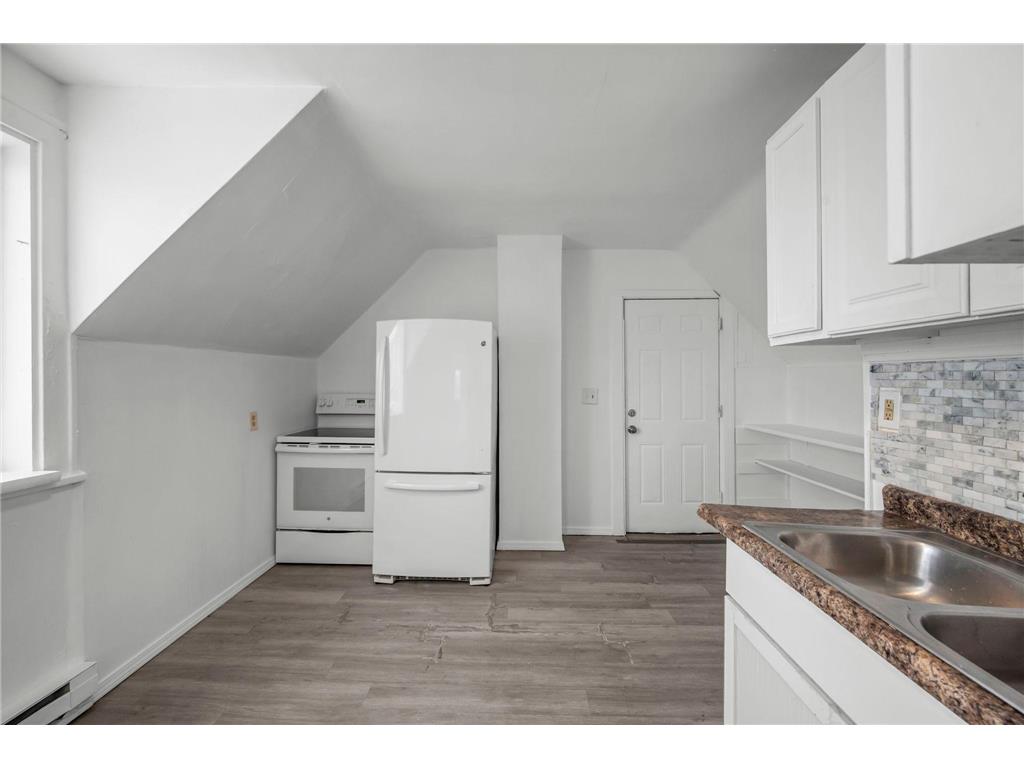 634 Van Buren Avenue Saint Paul MN 55104 7022178 image17