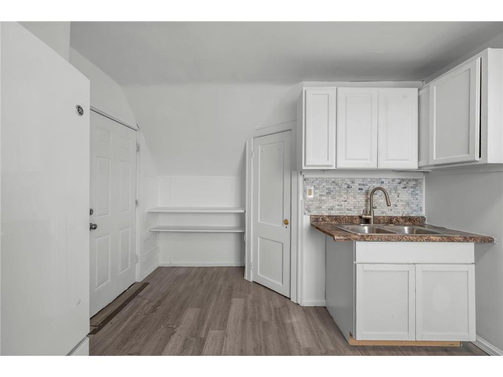 634 Van Buren Avenue Saint Paul MN 55104 7022178 image18