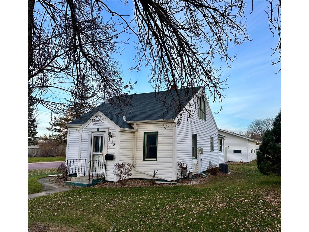 635 3rd Avenue Windom MN 56101 6463733 image1