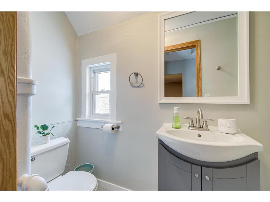 635 Canton Street Saint Paul MN 55102 7039216 image33