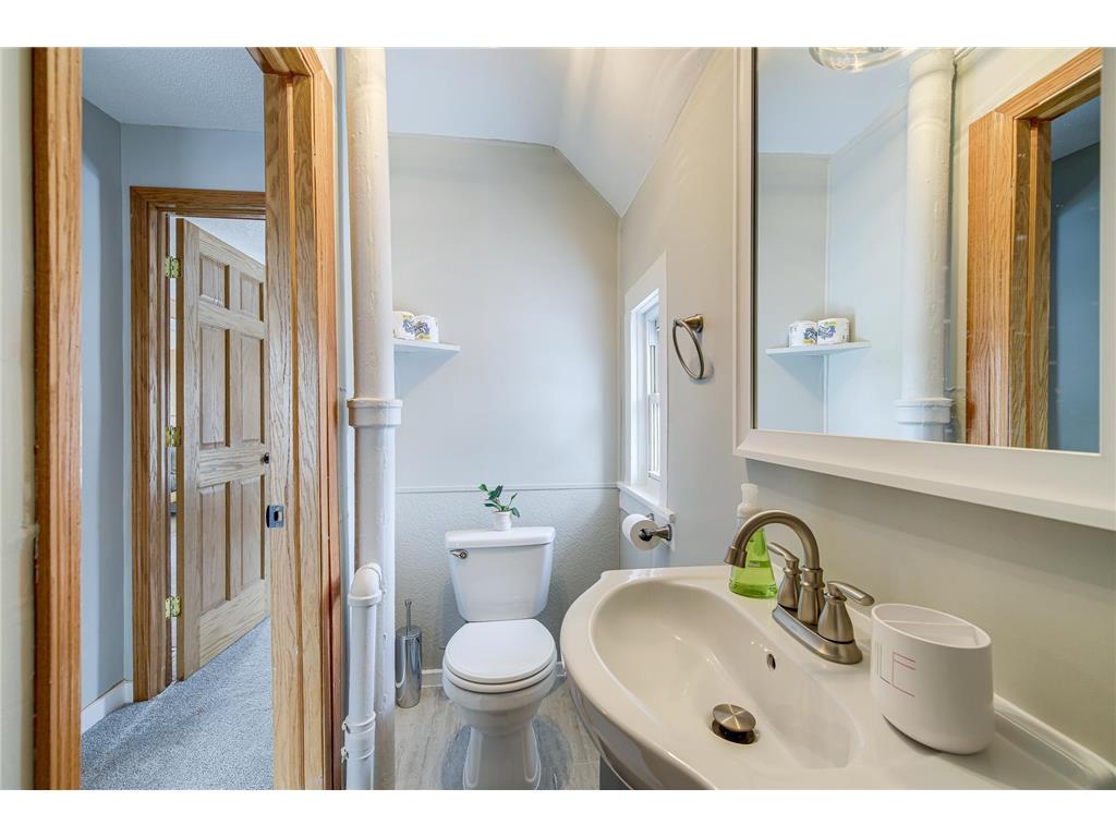 635 Canton Street Saint Paul MN 55102 7039216 image34