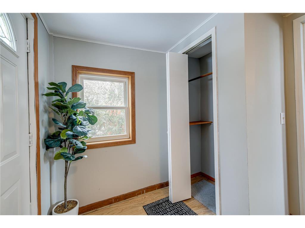 635 Canton Street Saint Paul MN 55102 7039216 image4