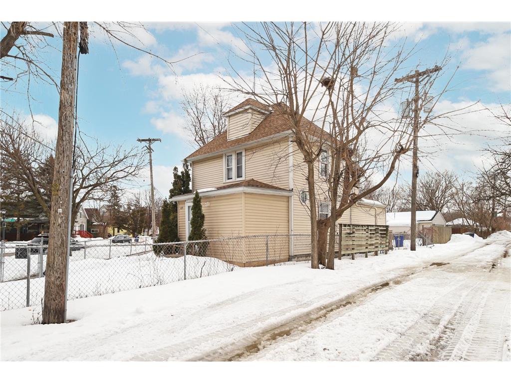 635 Canton Street Saint Paul MN 55102 7039216 image45