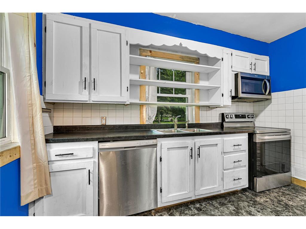 635 E 2nd Street Litchfield MN 55355 7091010 image11