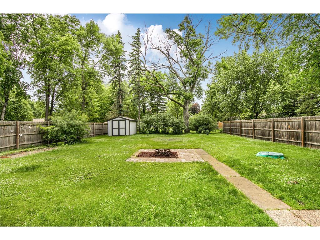 635 E 2nd Street Litchfield MN 55355 7091010 image3
