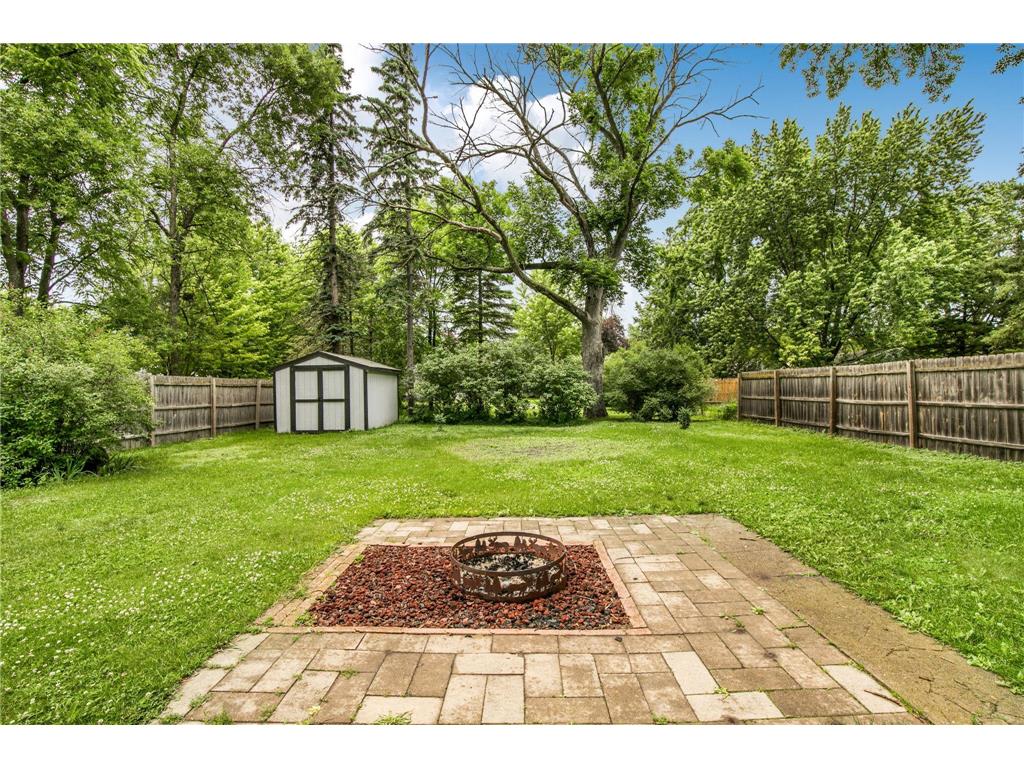 635 E 2nd Street Litchfield MN 55355 7091010 image4