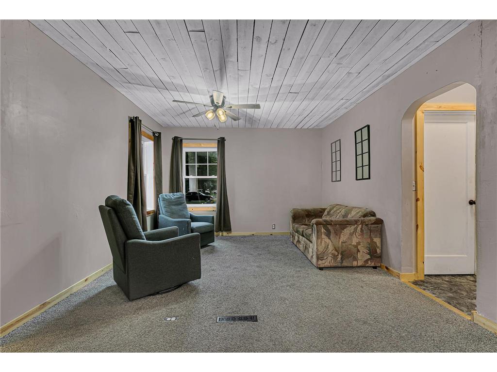 635 E 2nd Street Litchfield MN 55355 7091010 image7