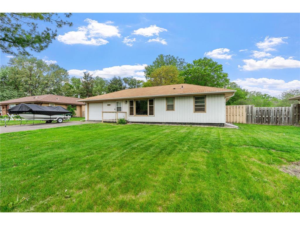 635 Hiawatha Avenue Vadnais Heights MN 55127 6678174 image1