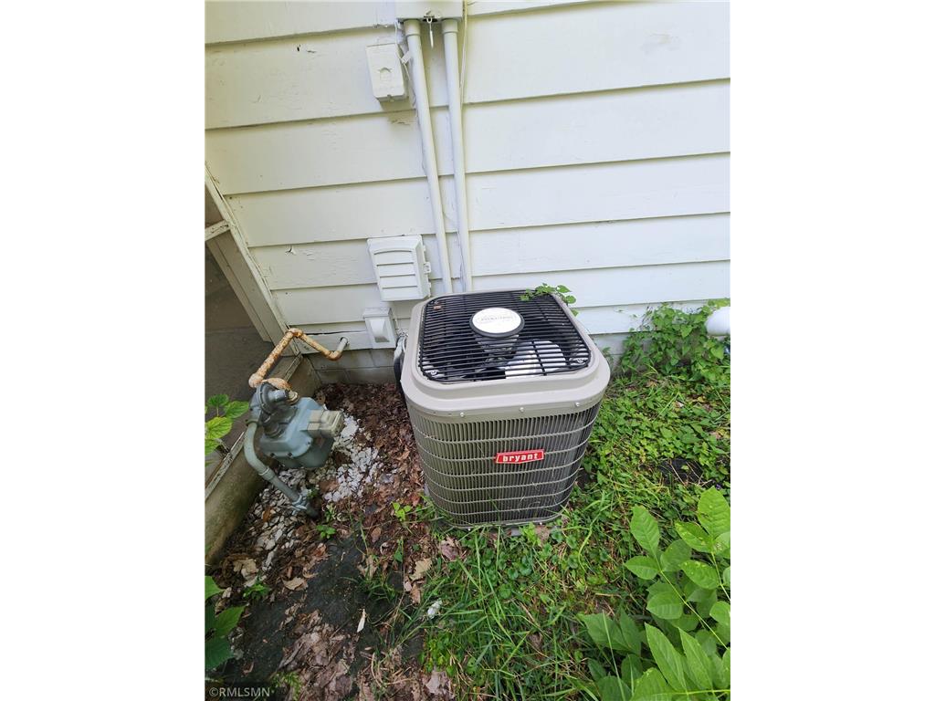 635 Hillcrest Road NE Hutchinson MN 55350 6769598 image9