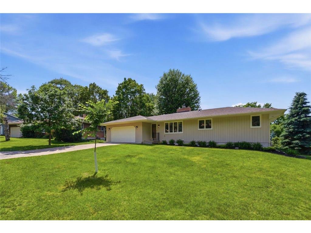 635 Iona Lane Roseville MN 55113 7089960 image1