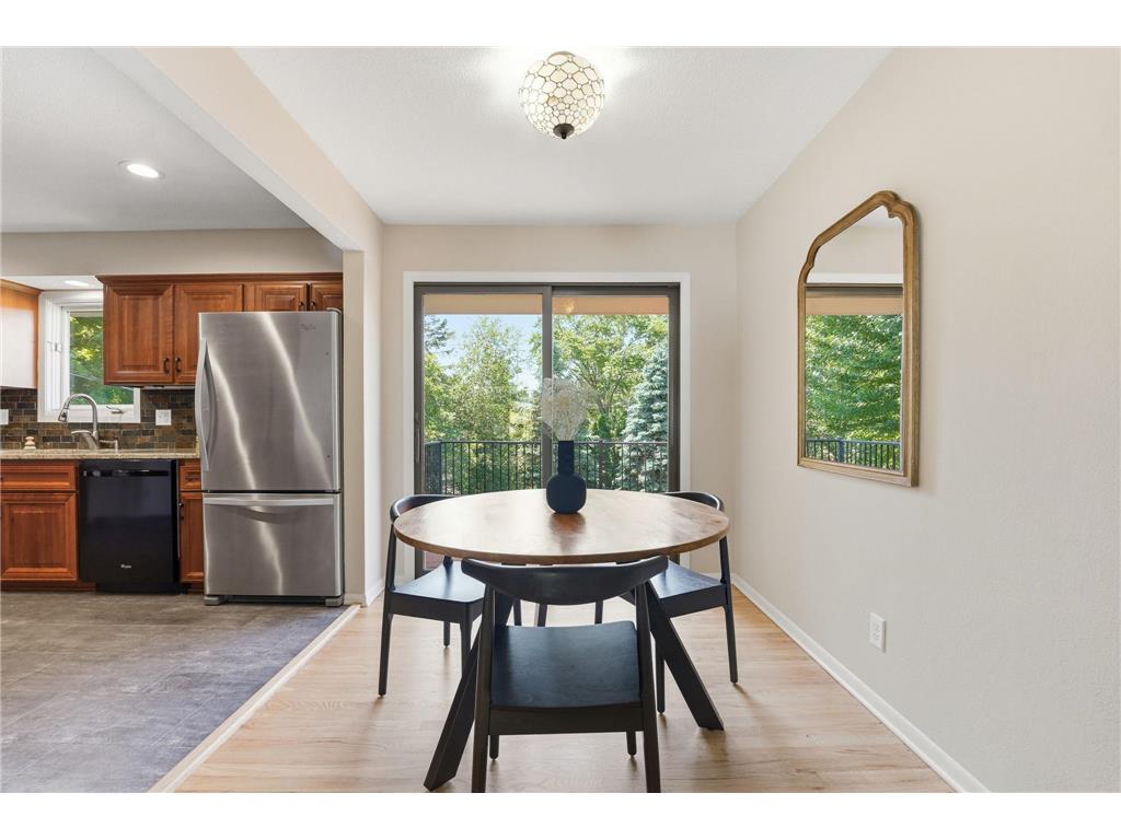 635 Iona Lane Roseville MN 55113 7089960 image16