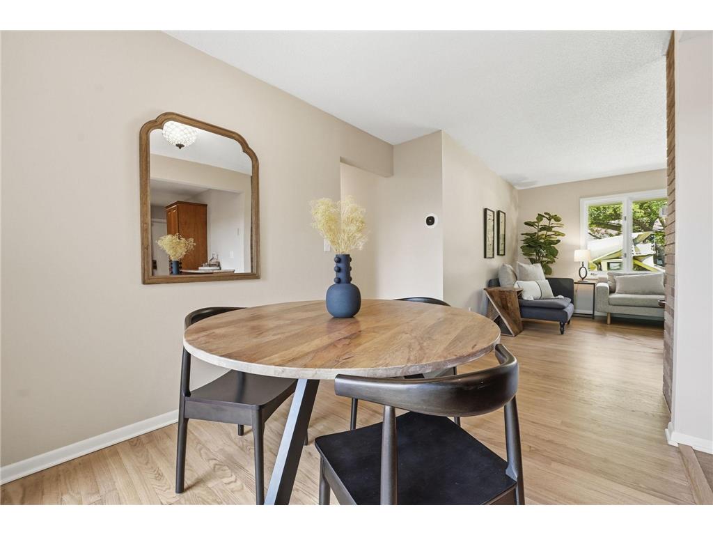 635 Iona Lane Roseville MN 55113 7089960 image18