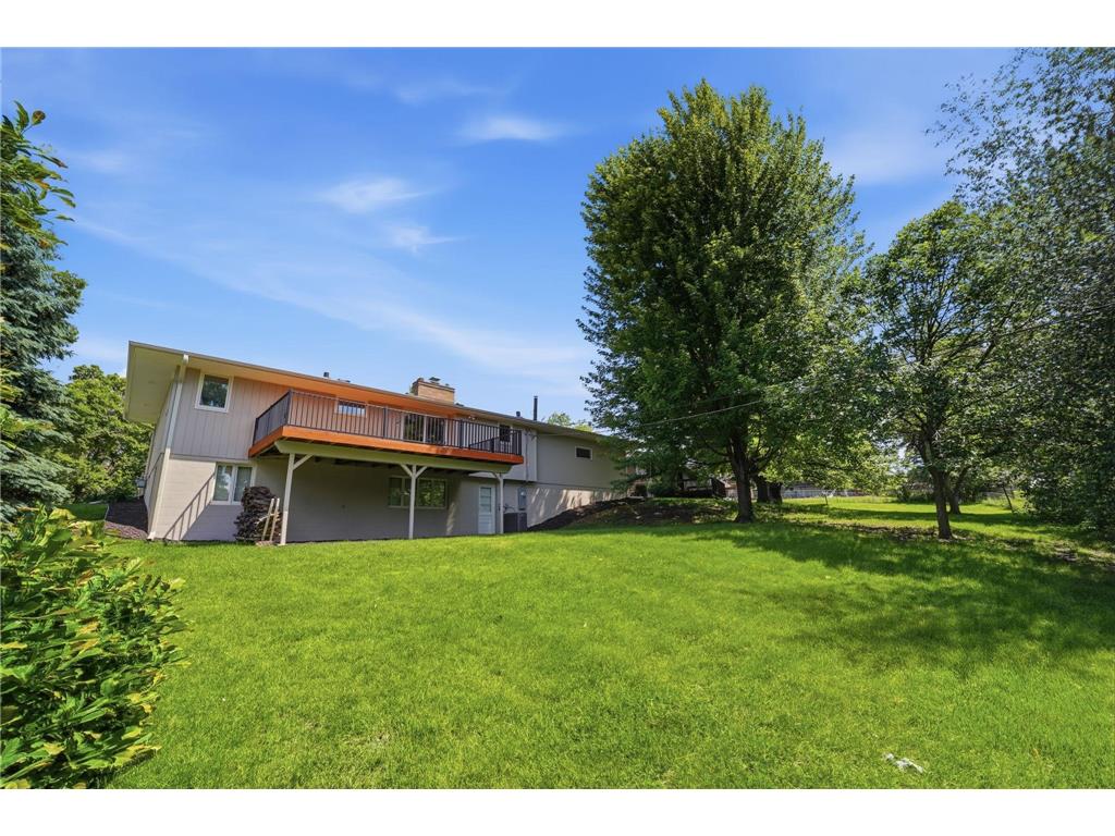 635 Iona Lane Roseville MN 55113 7089960 image43