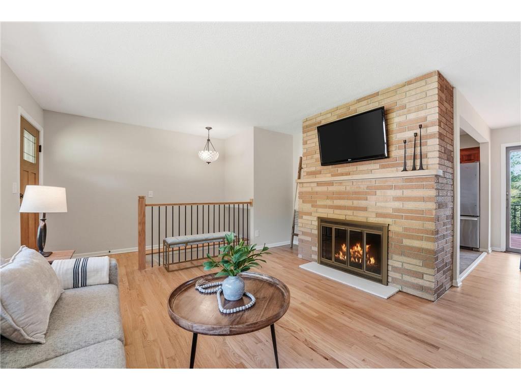 635 Iona Lane Roseville MN 55113 7089960 image5