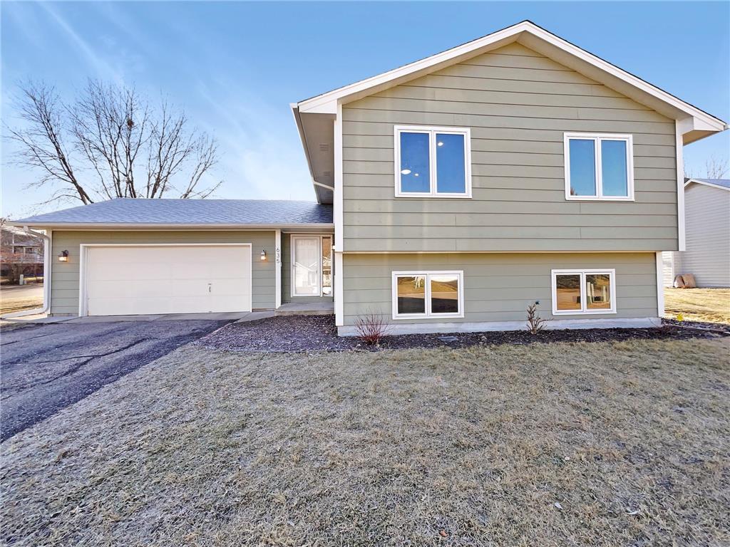 635 Koehnen Drive Chaska MN 55318 6488621 image1