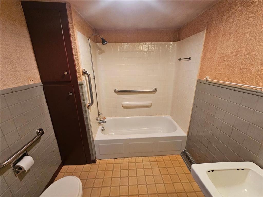635 Park Avenue New Richmond WI 54017 7064151 image11