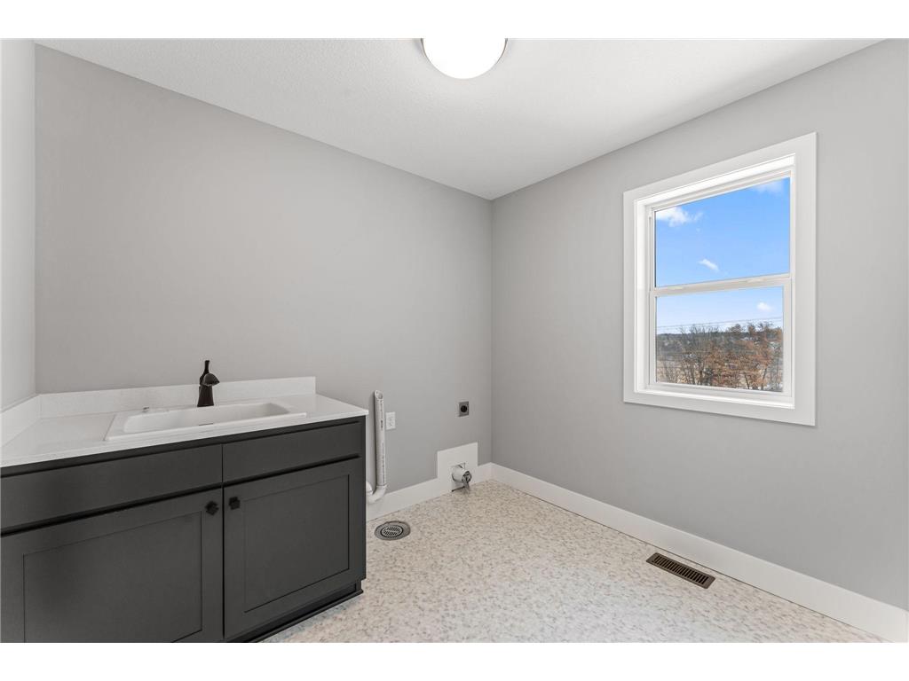 635 Parkside Court Eagan MN 55123 6780921 image15