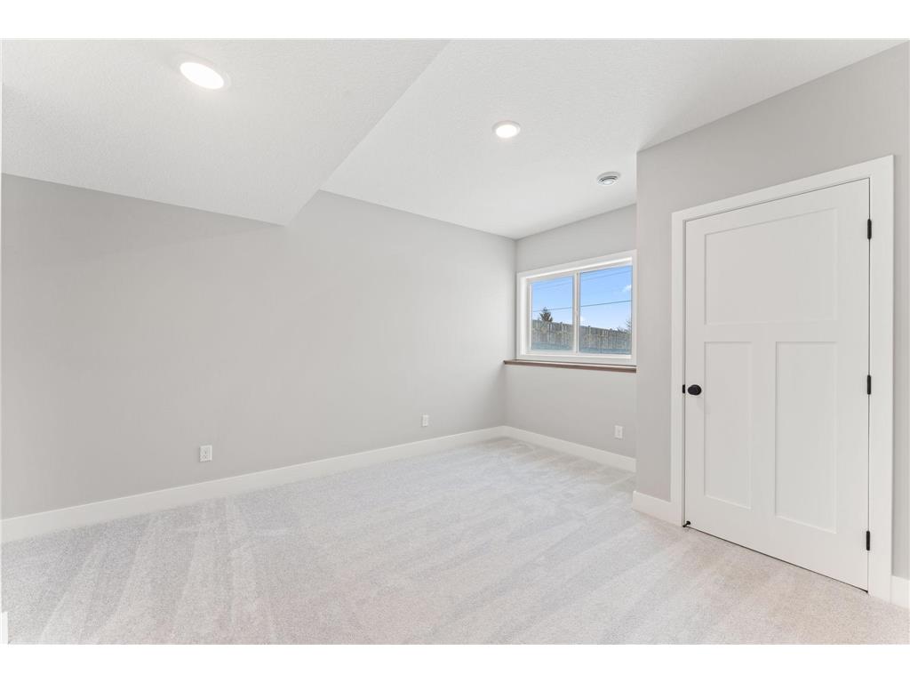 635 Parkside Court Eagan MN 55123 6780921 image25