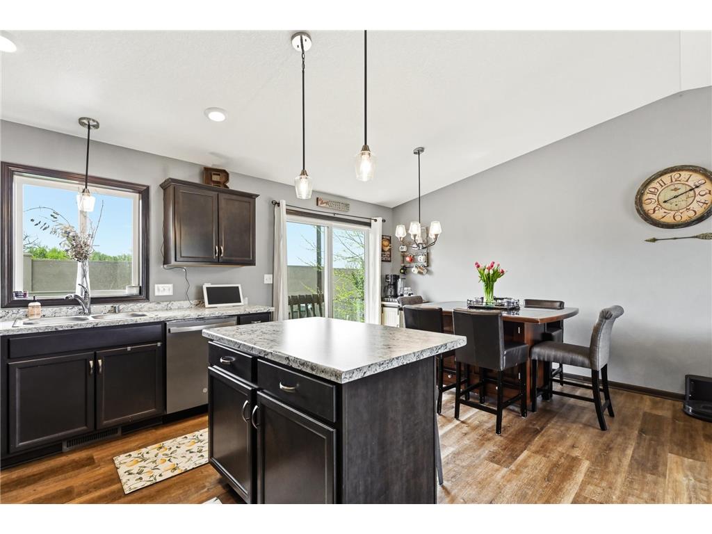 635 Strafford Drive Zumbrota MN 55992 7067913 image10